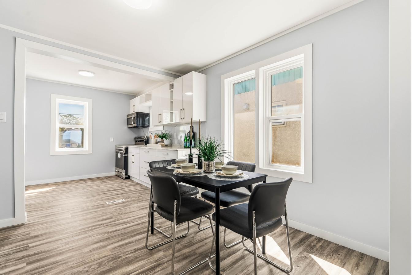 Dining & Kitchen